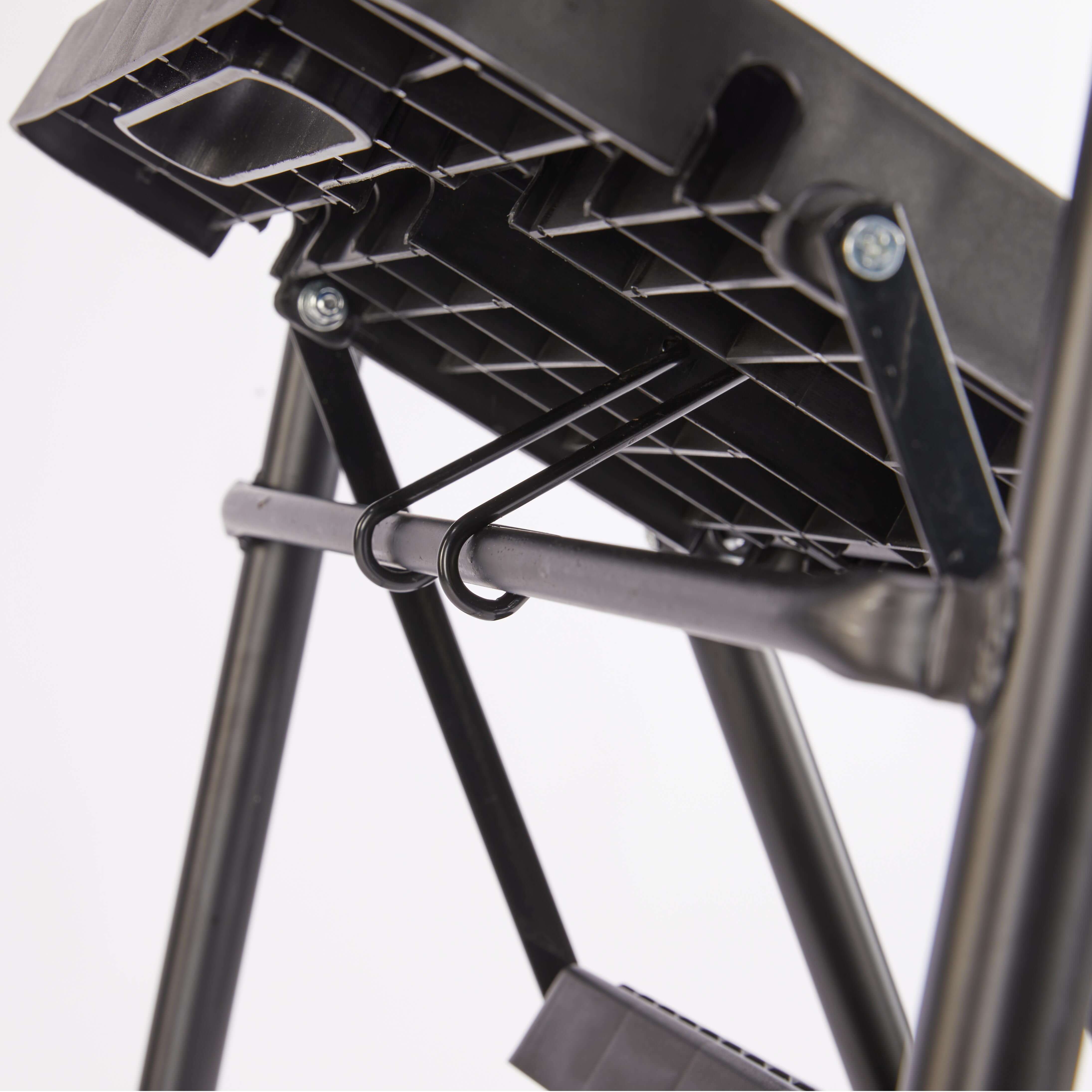 Heavy-Duty Anti-Slip Folding Step Ladder