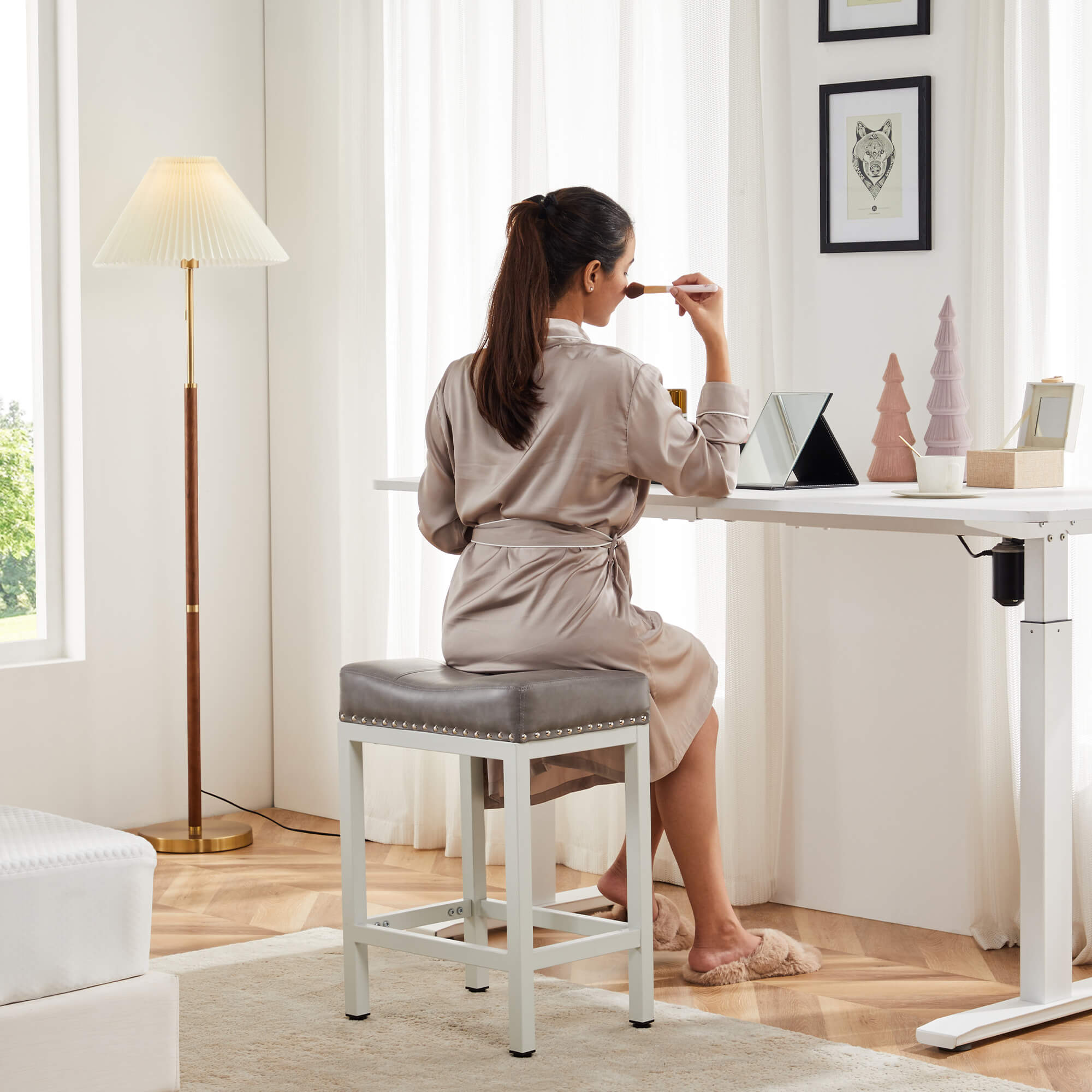 Saddle Cushion Bar Stool
