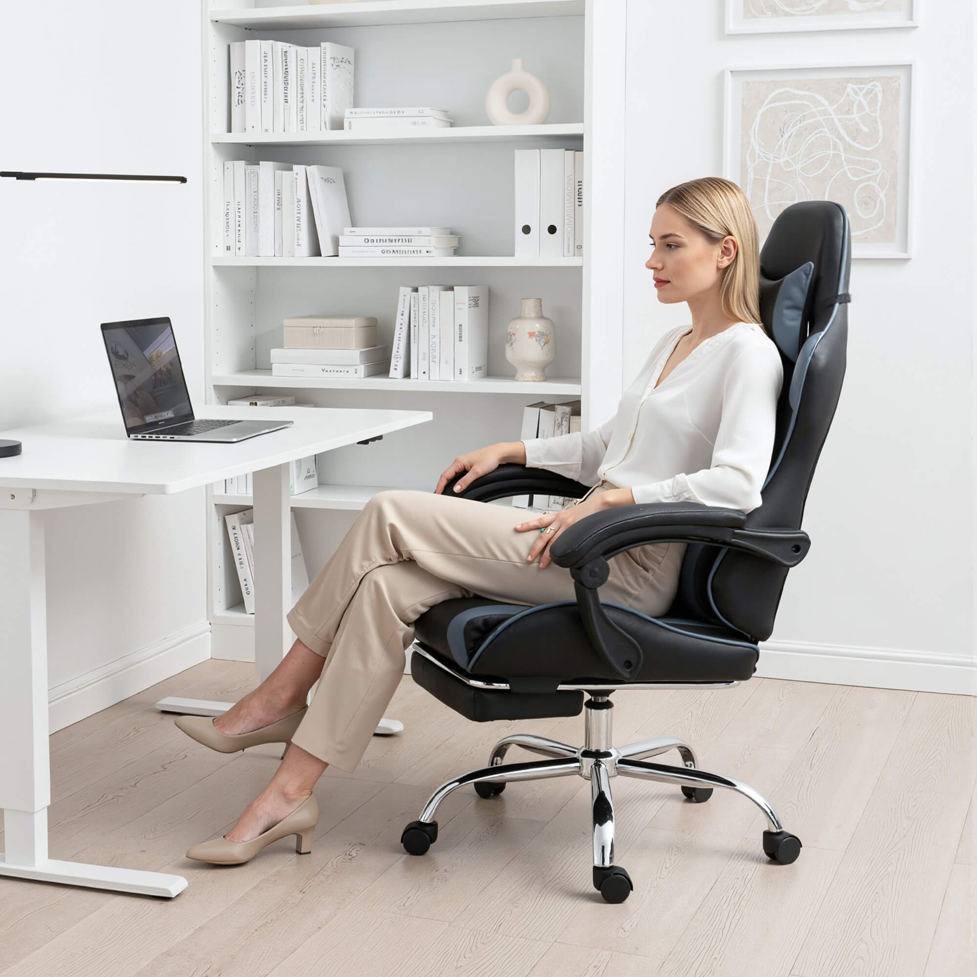 Gaming Chair with Footrest and Lumbar Support