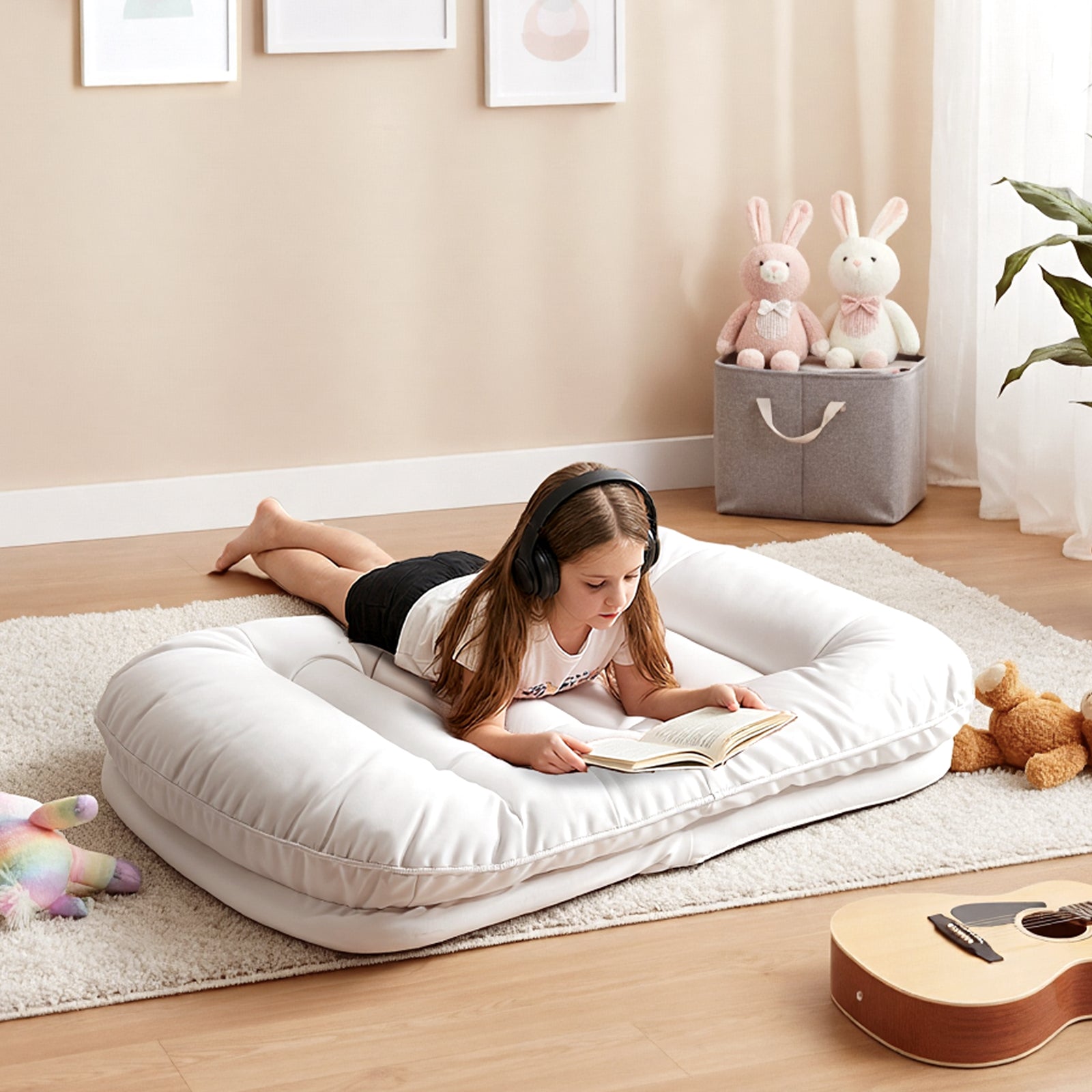 Foldable Cushioned Saucer Lounge Chair