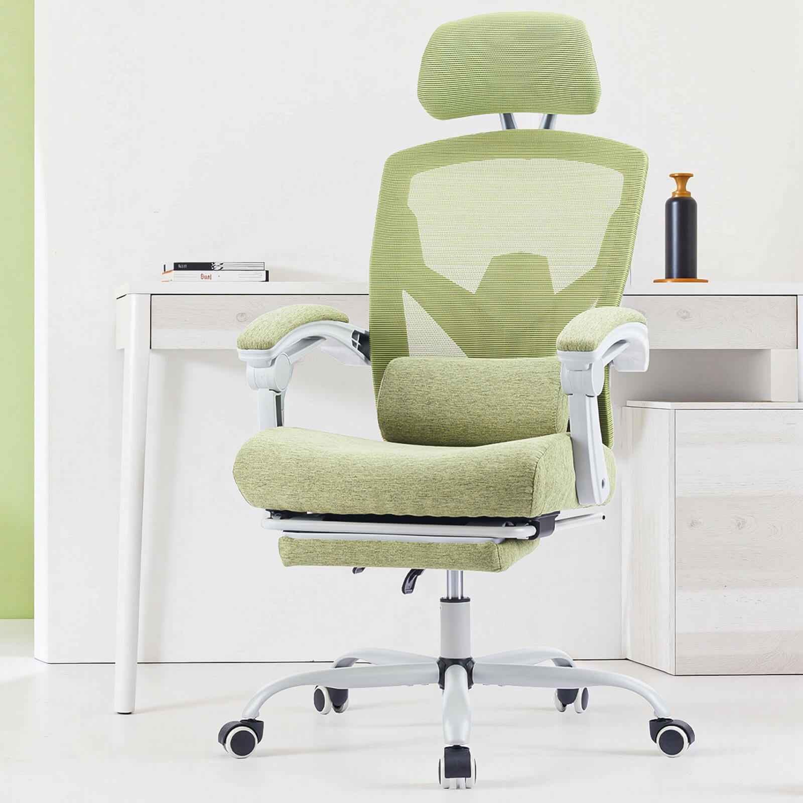 Retractable Footrest Swivel Office Chair