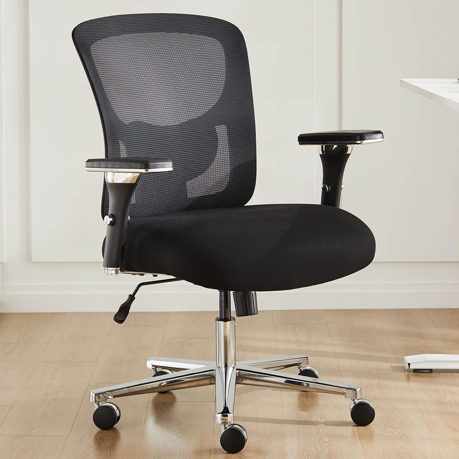 Ergonomic Oversized Mesh Office Chair